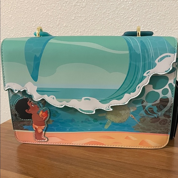 Loungefly Moana Beach Scene Bag in Teal and Coral - Hard tag & Glow in the Dark - Picture 2 of 10